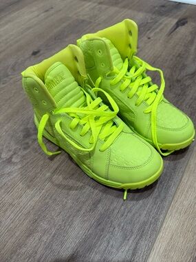 Zumba Energy Boss Shoes -Green Sizes 6.5